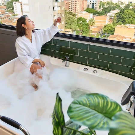 Rosa Negra Suite W Jacuzzi Near Stadium